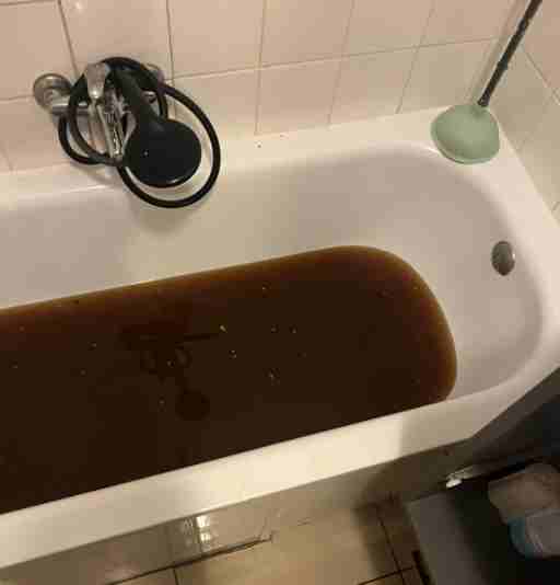 Besoin d'un débouchage de baignoire rapide et efficace ? Nos experts sont à votre service pour résoudre tous vos problèmes de canalisation. Profitez d'un service professionnel, rapide et à prix compétitif. Contactez-nous dès maintenant pour un devis gratuit !